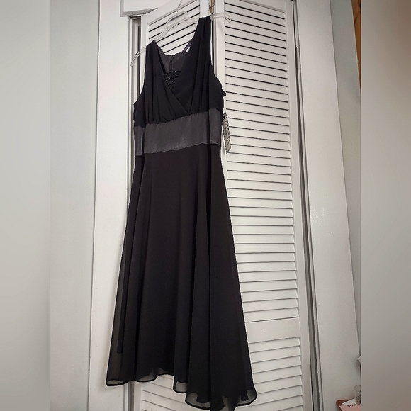 Little Black Dress NWT - Picture 5 of 16